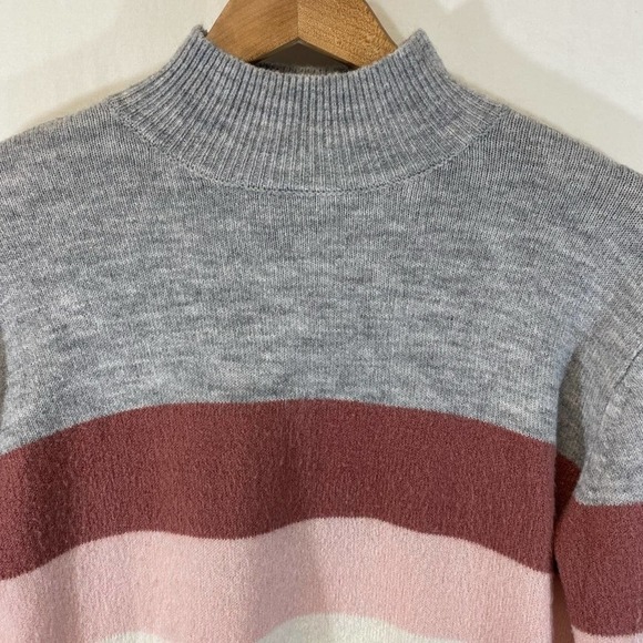 BeachLunchLounge Portia Striped Sweater Gray and Pink and Cream Size S/P - Picture 9 of 9